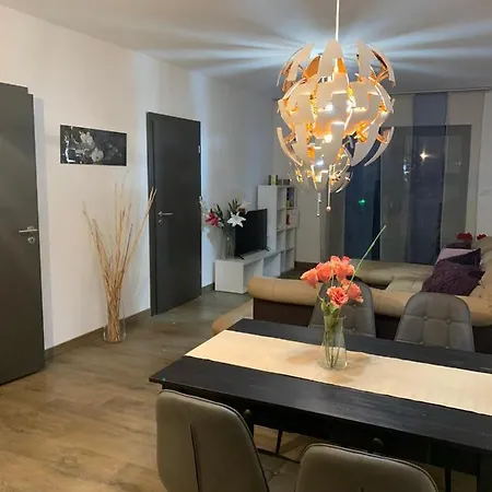 Ive's Golden Gardenia Seaside 아파트 *