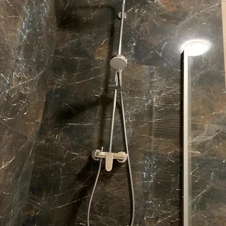 Ive's Golden Gardenia Seaside