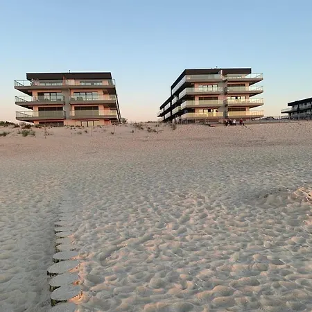 Ive's Golden Gardenia Seaside 아파트 *