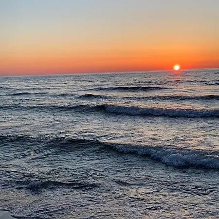 Ive's Golden Gardenia Seaside 아파트 *